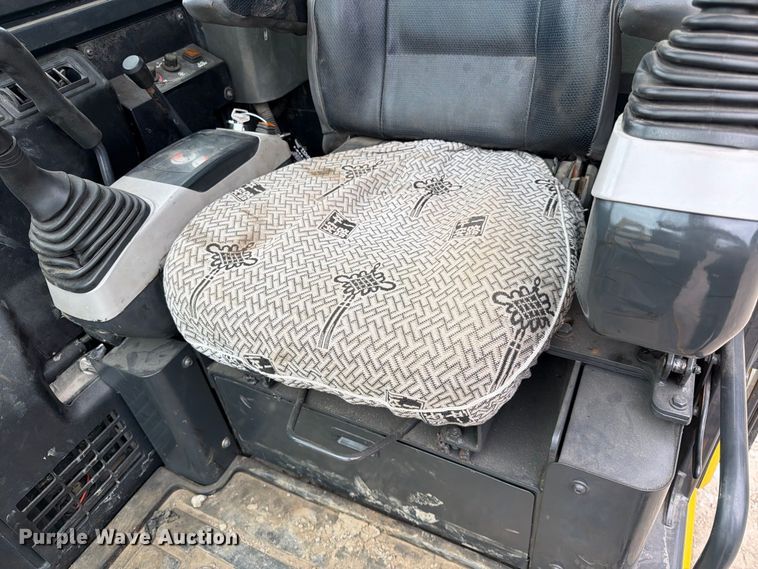 image for item FK3596 2020 Komatsu PC56-7 mini excavator