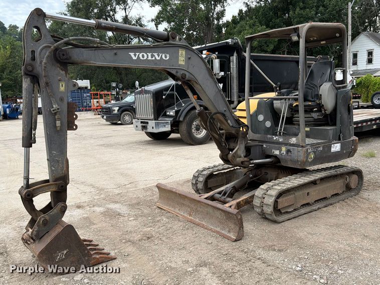 2012 Volvo EC35C mini excavator