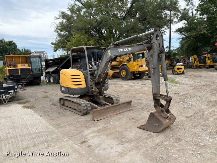 image for item FK3597 2012 Volvo EC35C mini excavator