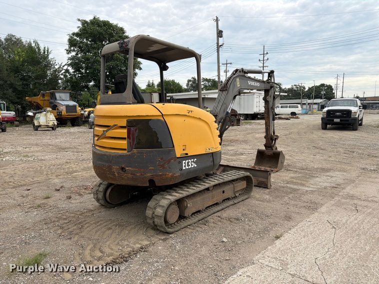 image for item FK3597 2012 Volvo EC35C mini excavator