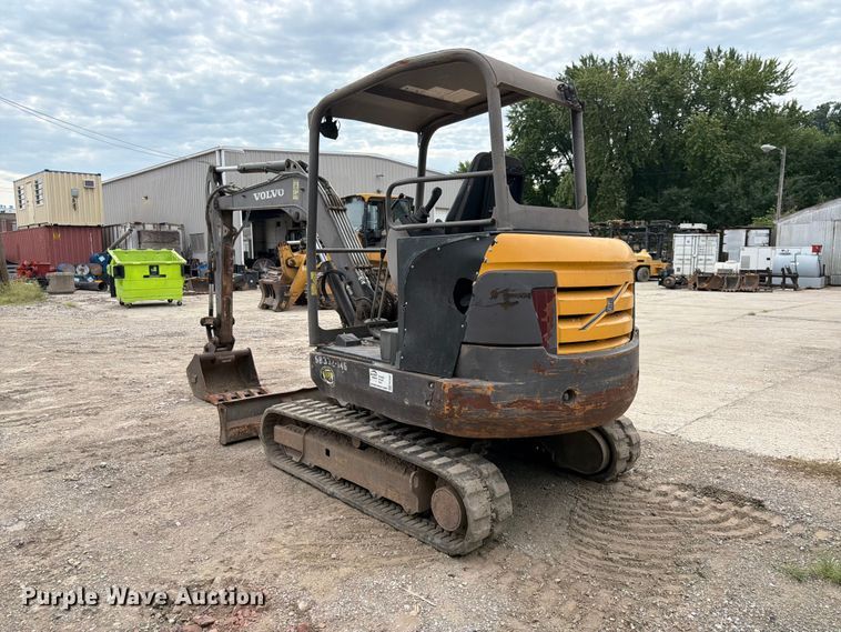 image for item FK3597 2012 Volvo EC35C mini excavator