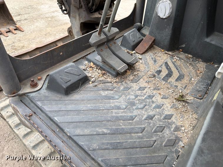 image for item FK3597 2012 Volvo EC35C mini excavator