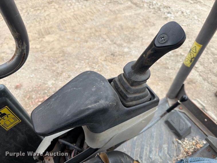 image for item FK3597 2012 Volvo EC35C mini excavator