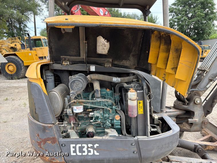 image for item FK3597 2012 Volvo EC35C mini excavator