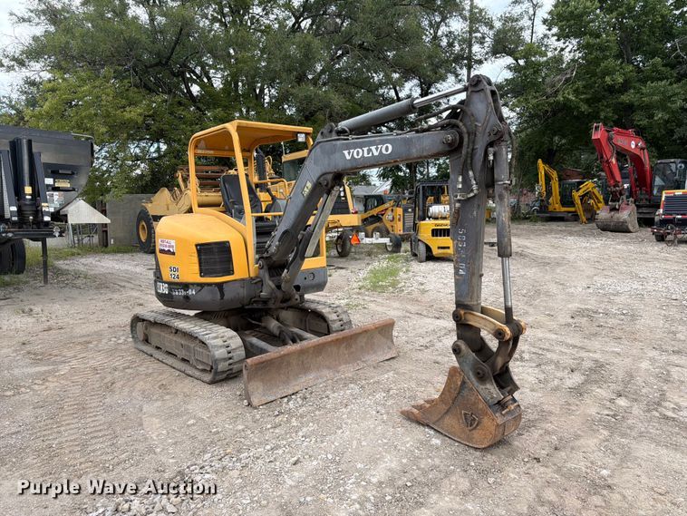 image for item FK3598 2011 Volvo ECR38 mini excavator
