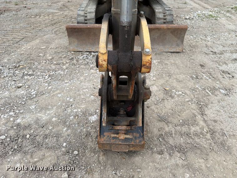 image for item FK3598 2011 Volvo ECR38 mini excavator