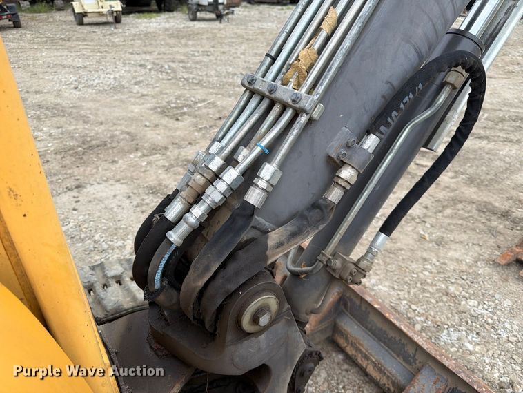 image for item FK3598 2011 Volvo ECR38 mini excavator