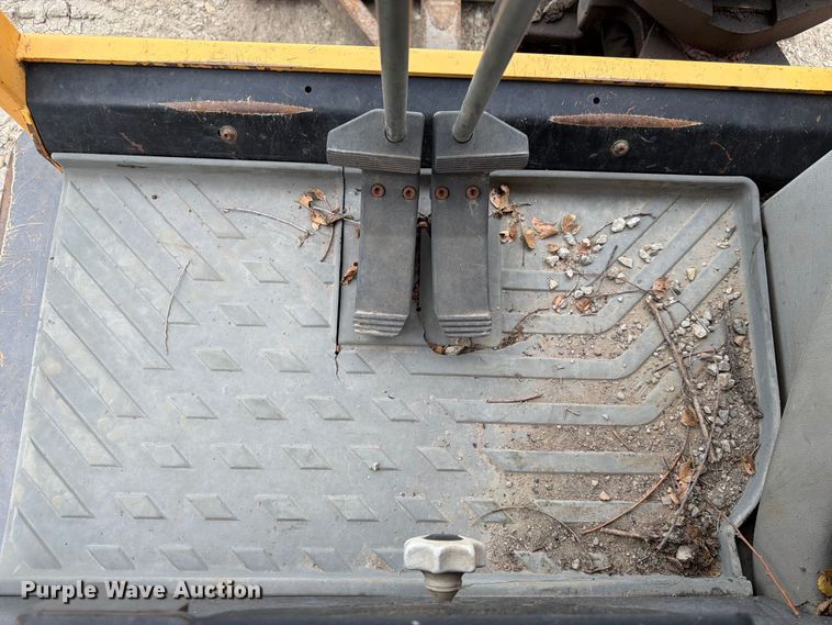 image for item FK3598 2011 Volvo ECR38 mini excavator