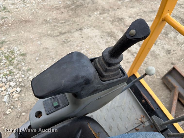 image for item FK3598 2011 Volvo ECR38 mini excavator