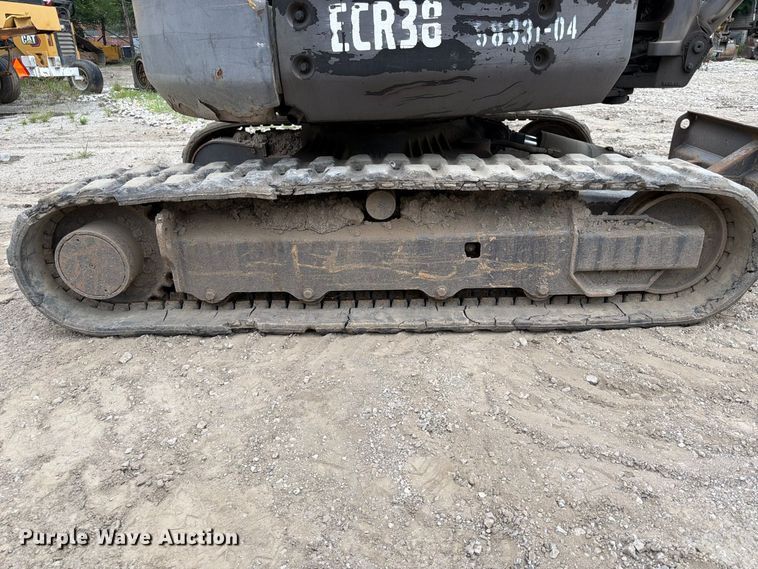 image for item FK3598 2011 Volvo ECR38 mini excavator