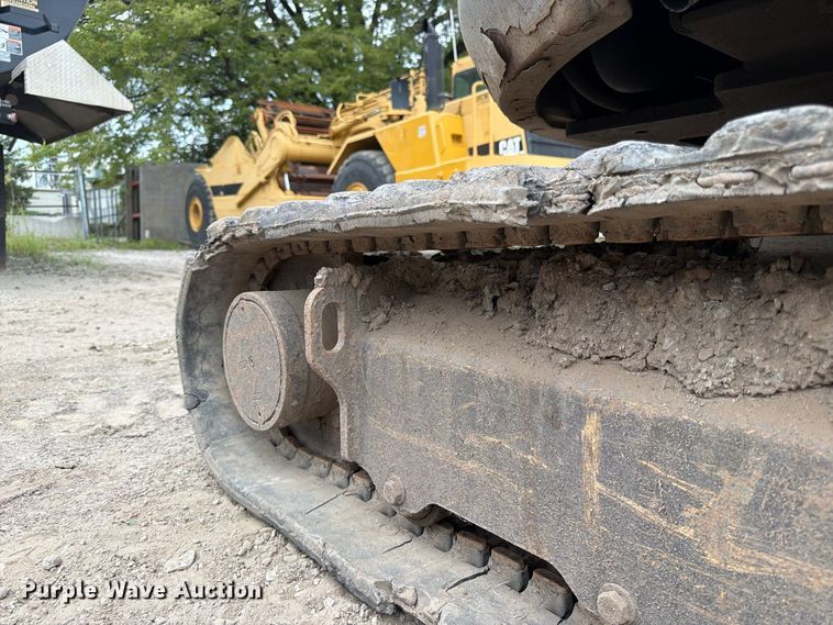 image for item FK3598 2011 Volvo ECR38 mini excavator