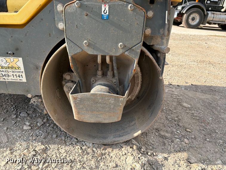 image for item FK3601 2015 Wacker Neuson RD12A double drum vibratory roller