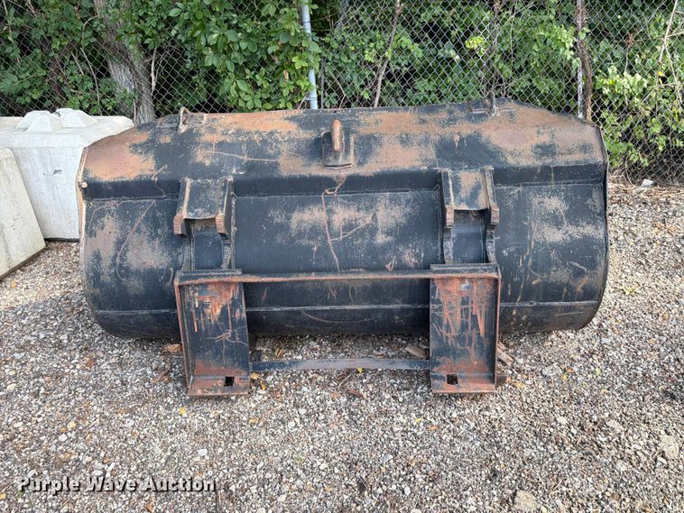 image for item FK3609 Skid loader bucket