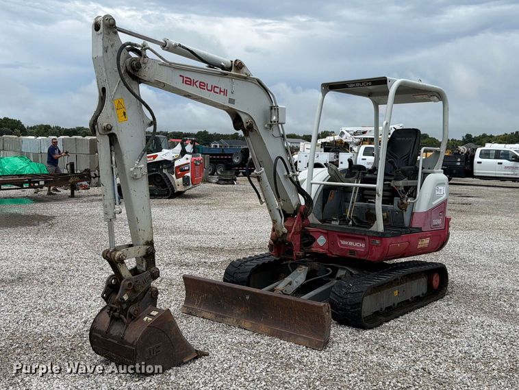 2015 Takeuchi TB240 mini excavator