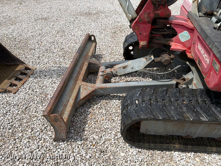 image for item FK4130 2015 Takeuchi TB240 mini excavator