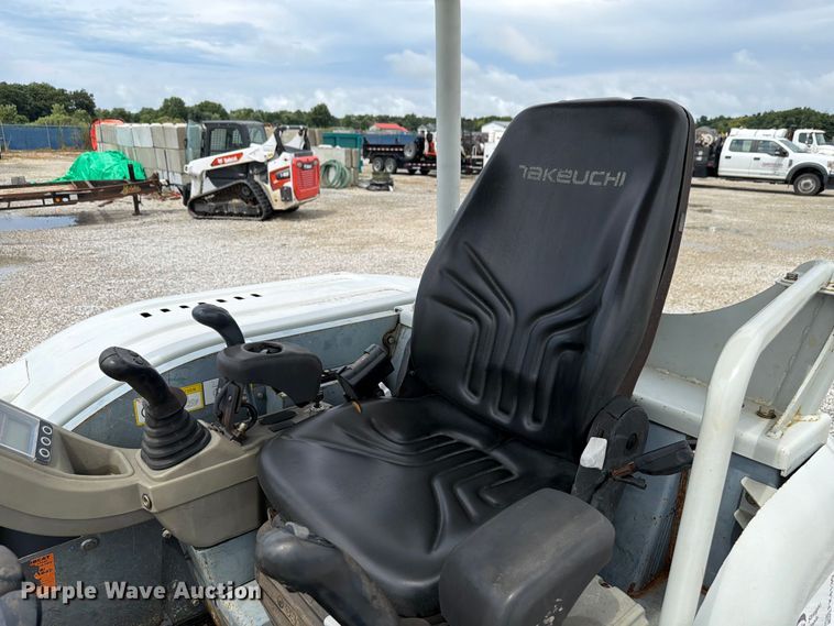 image for item FK4130 2015 Takeuchi TB240 mini excavator
