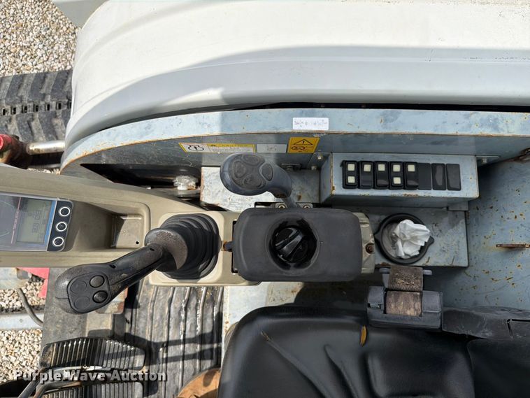 image for item FK4130 2015 Takeuchi TB240 mini excavator