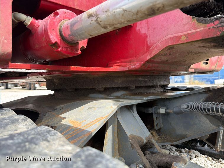 image for item FK4130 2015 Takeuchi TB240 mini excavator