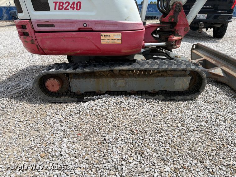 image for item FK4130 2015 Takeuchi TB240 mini excavator