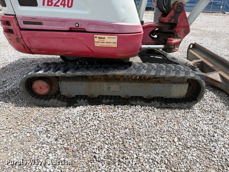 image for item FK4130 2015 Takeuchi TB240 mini excavator