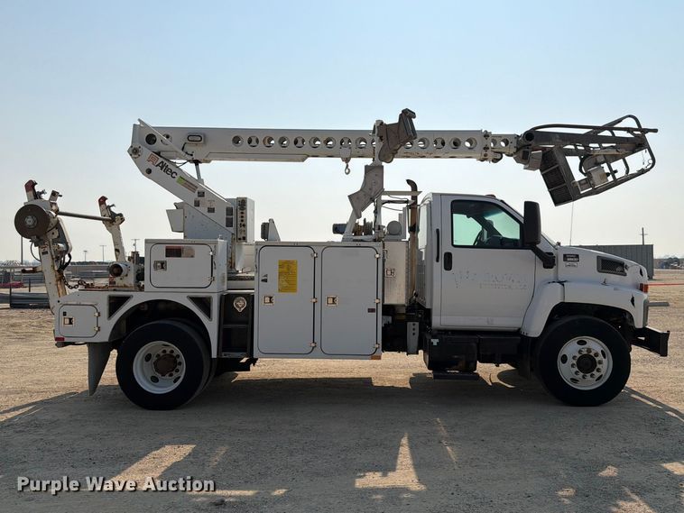 image for item FK4562 2009 GMC C8500 bucket truck