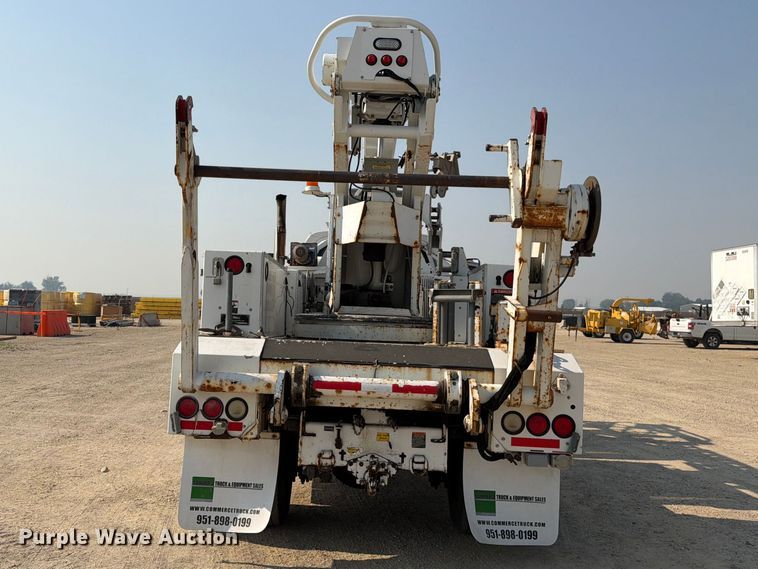 image for item FK4562 2009 GMC C8500 bucket truck