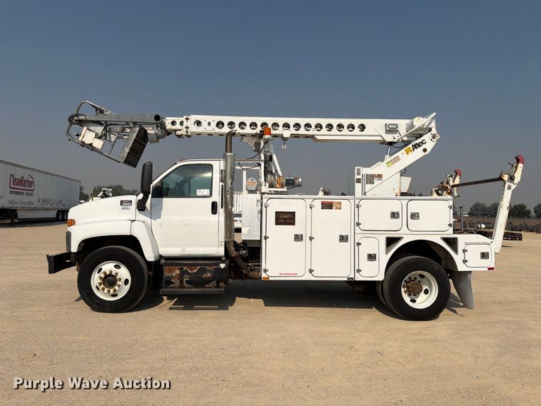 image for item FK4562 2009 GMC C8500 bucket truck