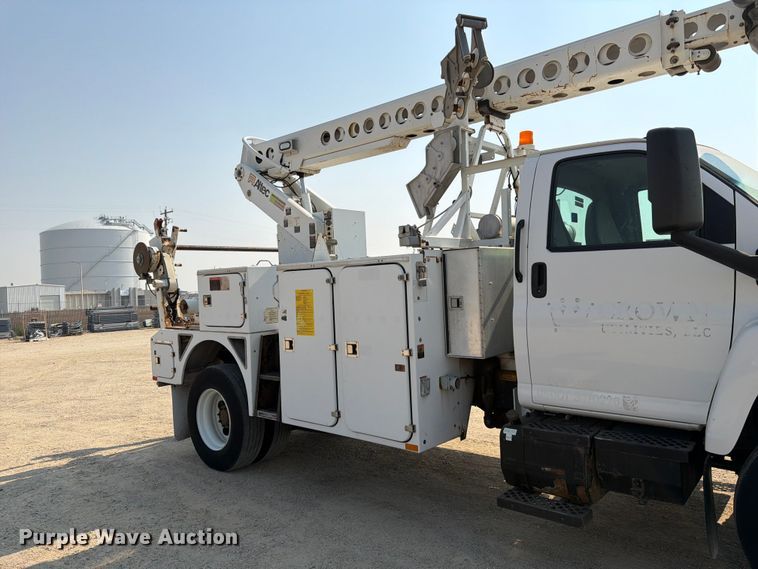 image for item FK4562 2009 GMC C8500 bucket truck