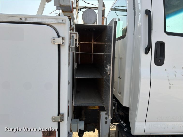 image for item FK4562 2009 GMC C8500 bucket truck