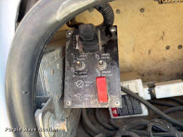 image for item FK4562 2009 GMC C8500 bucket truck