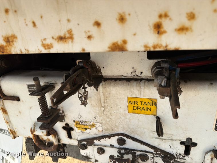 image for item FK4562 2009 GMC C8500 bucket truck