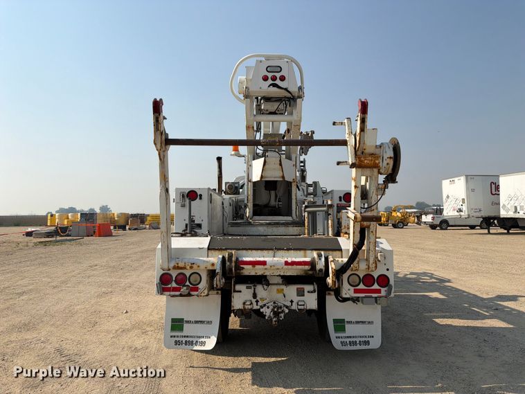 image for item FK4562 2009 GMC C8500 bucket truck