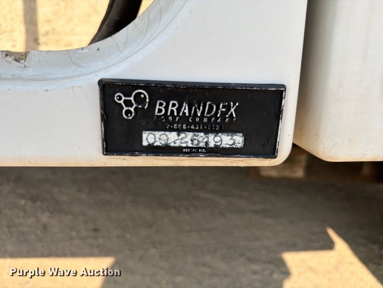 image for item FK4562 2009 GMC C8500 bucket truck