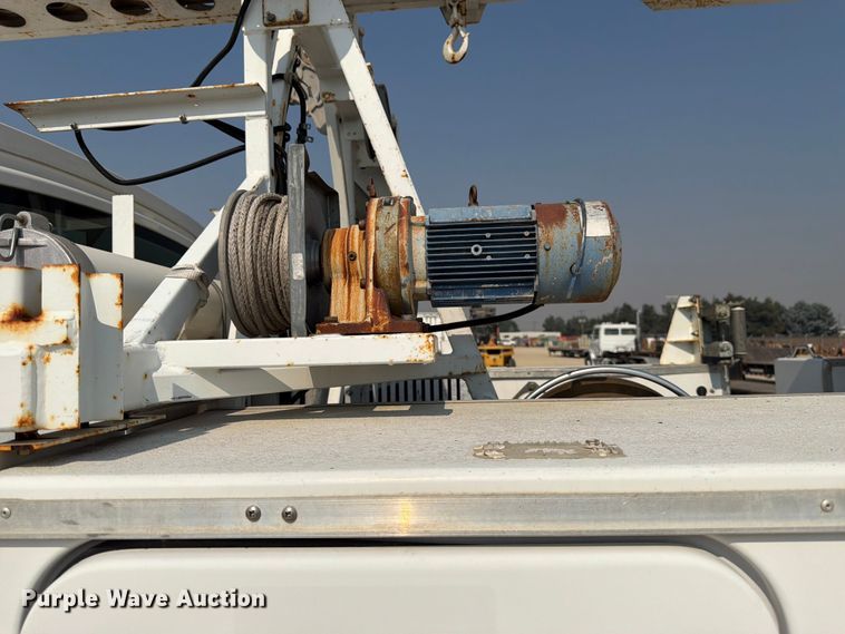 image for item FK4562 2009 GMC C8500 bucket truck