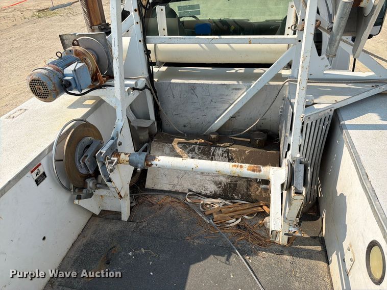 image for item FK4562 2009 GMC C8500 bucket truck