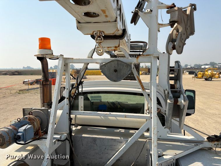 image for item FK4562 2009 GMC C8500 bucket truck