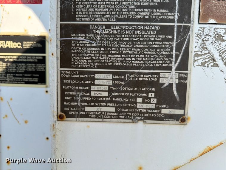 image for item FK4562 2009 GMC C8500 bucket truck