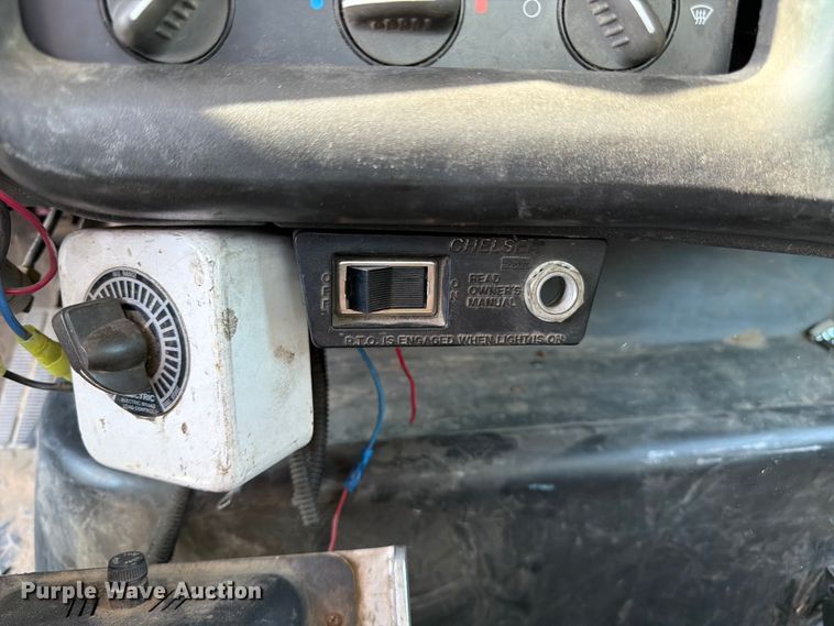 image for item FK4562 2009 GMC C8500 bucket truck