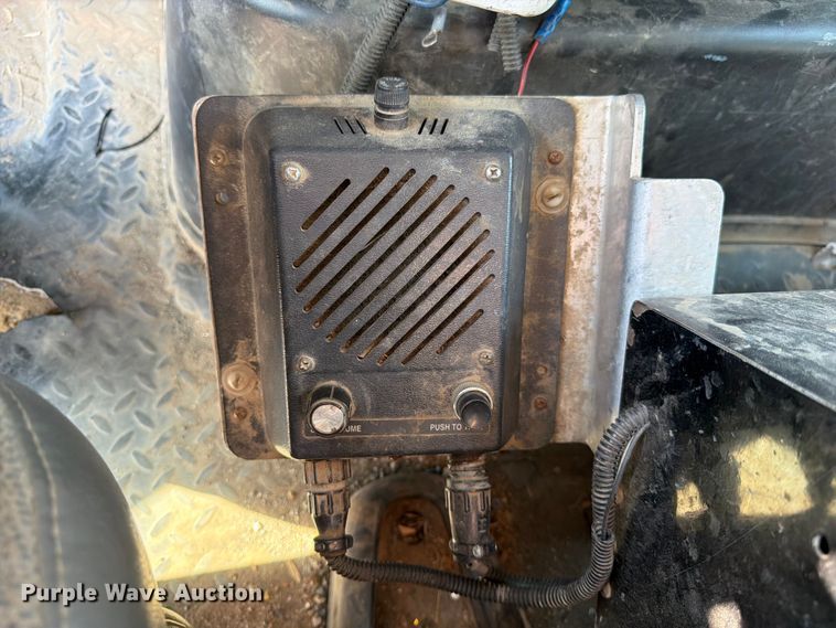 image for item FK4562 2009 GMC C8500 bucket truck