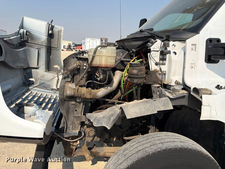 image for item FK4562 2009 GMC C8500 bucket truck