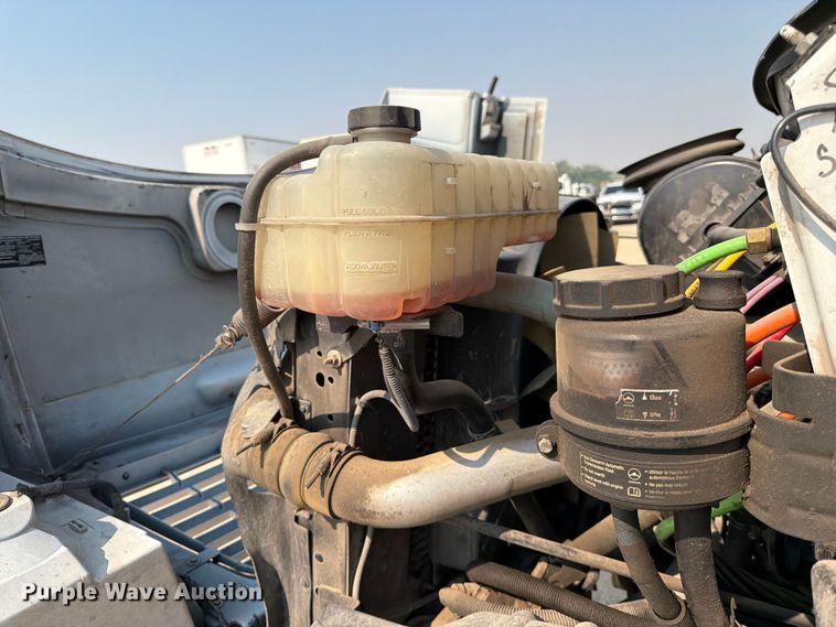 image for item FK4562 2009 GMC C8500 bucket truck