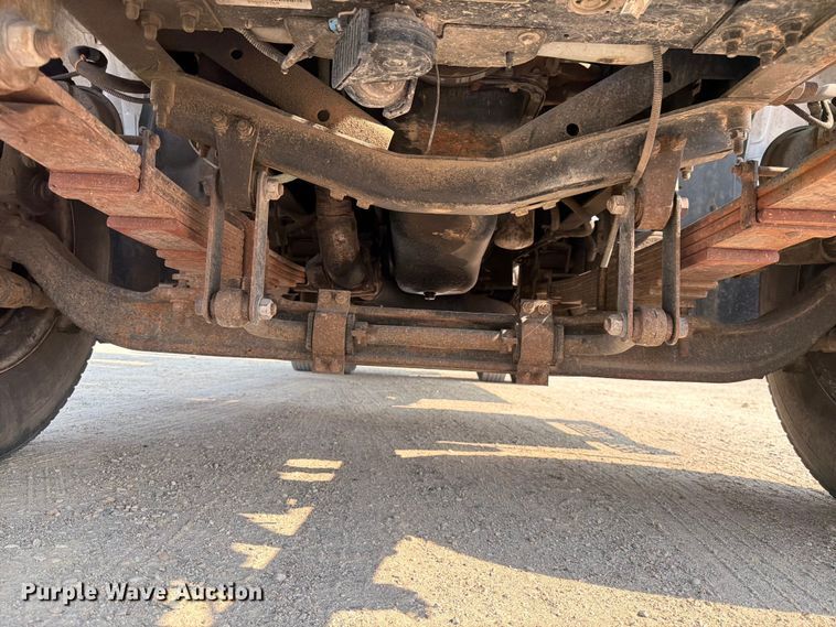image for item FK4562 2009 GMC C8500 bucket truck