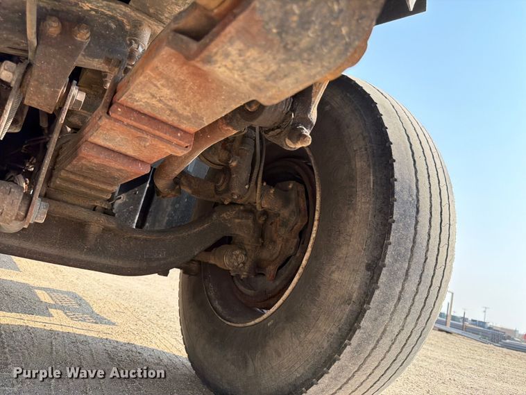 image for item FK4562 2009 GMC C8500 bucket truck