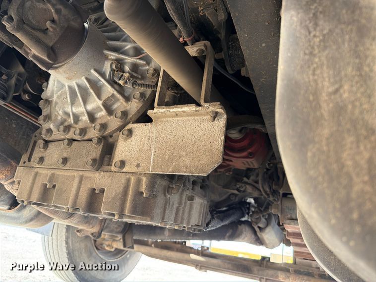 image for item FK4562 2009 GMC C8500 bucket truck