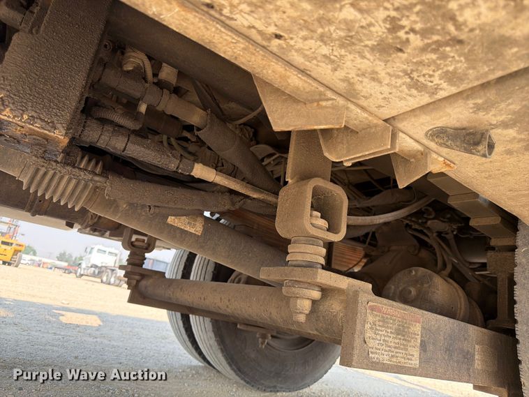 image for item FK4562 2009 GMC C8500 bucket truck