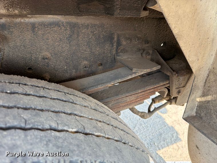 image for item FK4562 2009 GMC C8500 bucket truck