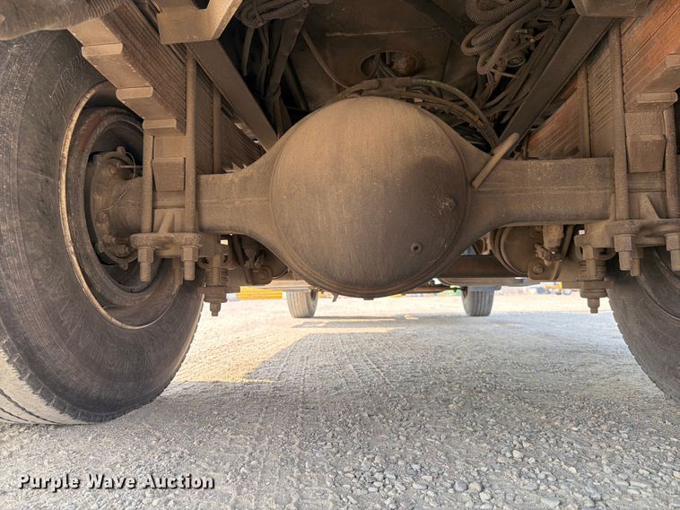 image for item FK4562 2009 GMC C8500 bucket truck