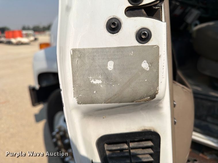 image for item FK4562 2009 GMC C8500 bucket truck