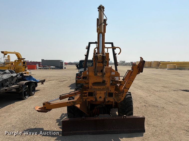 image for item FK4563 2000 Case 560 cable plow