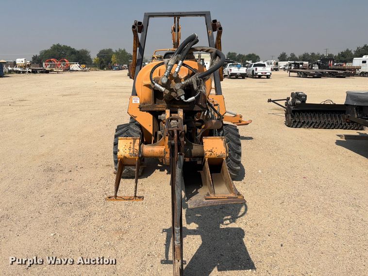 image for item FK4563 2000 Case 560 cable plow